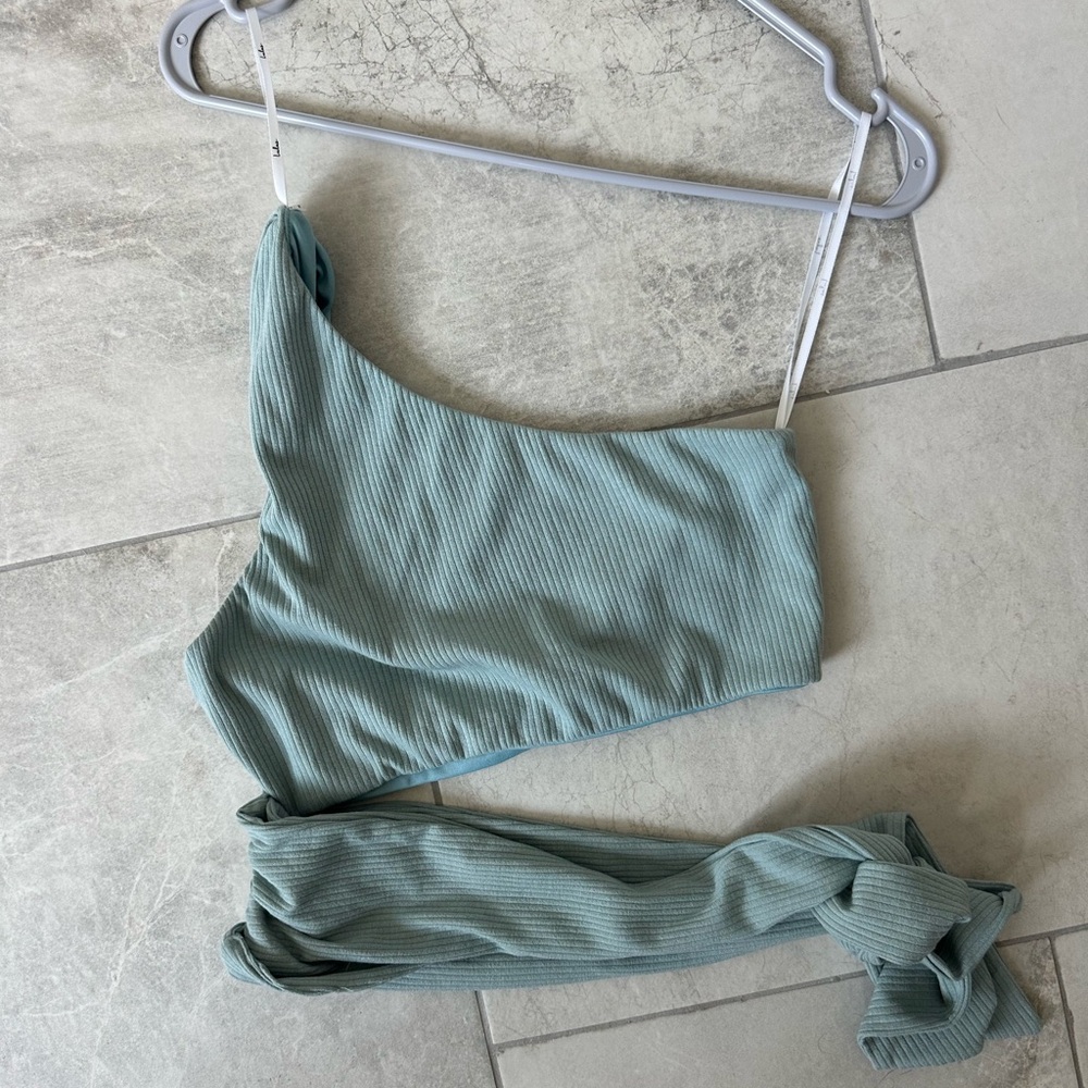 Lulus SMALL tie crop top
